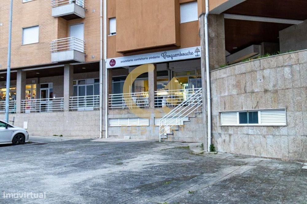 Trespasse de pão quente em Alfena, Valongo com fabrico próprio.