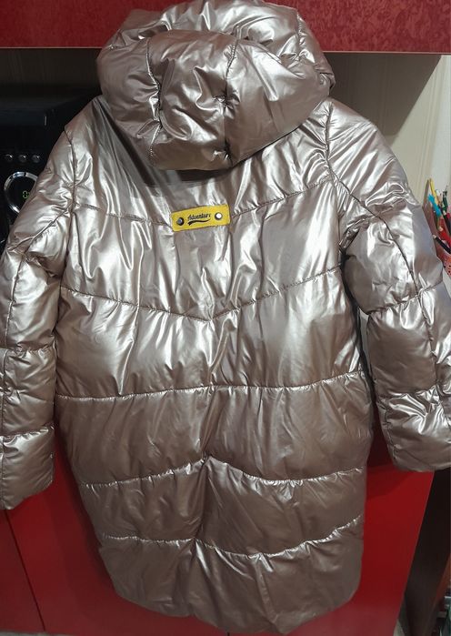 Зимова куртка для дівчинки