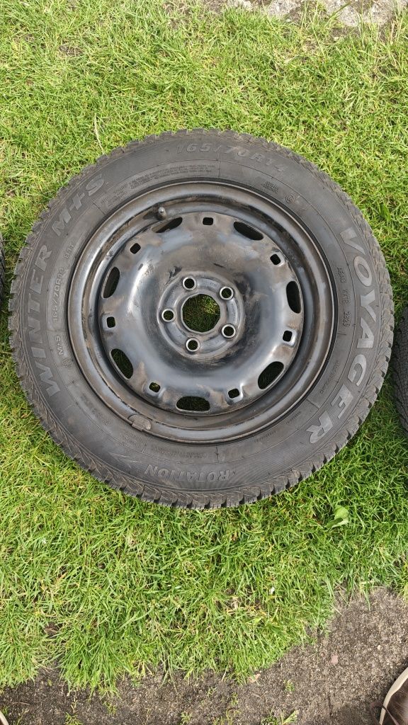 Opony zimowe Voyager 165/70 R14 z felgami