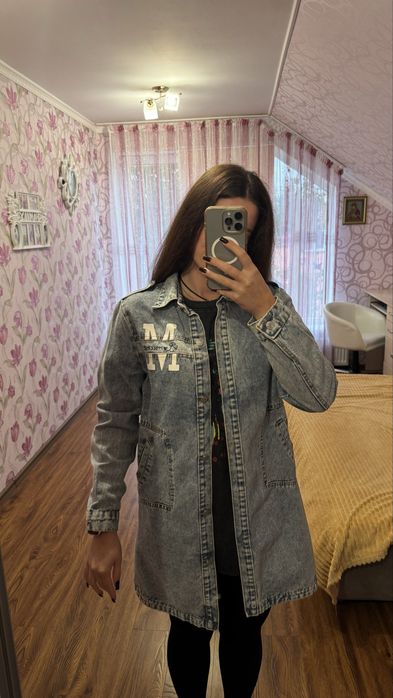 Джинсова куртка жіноча