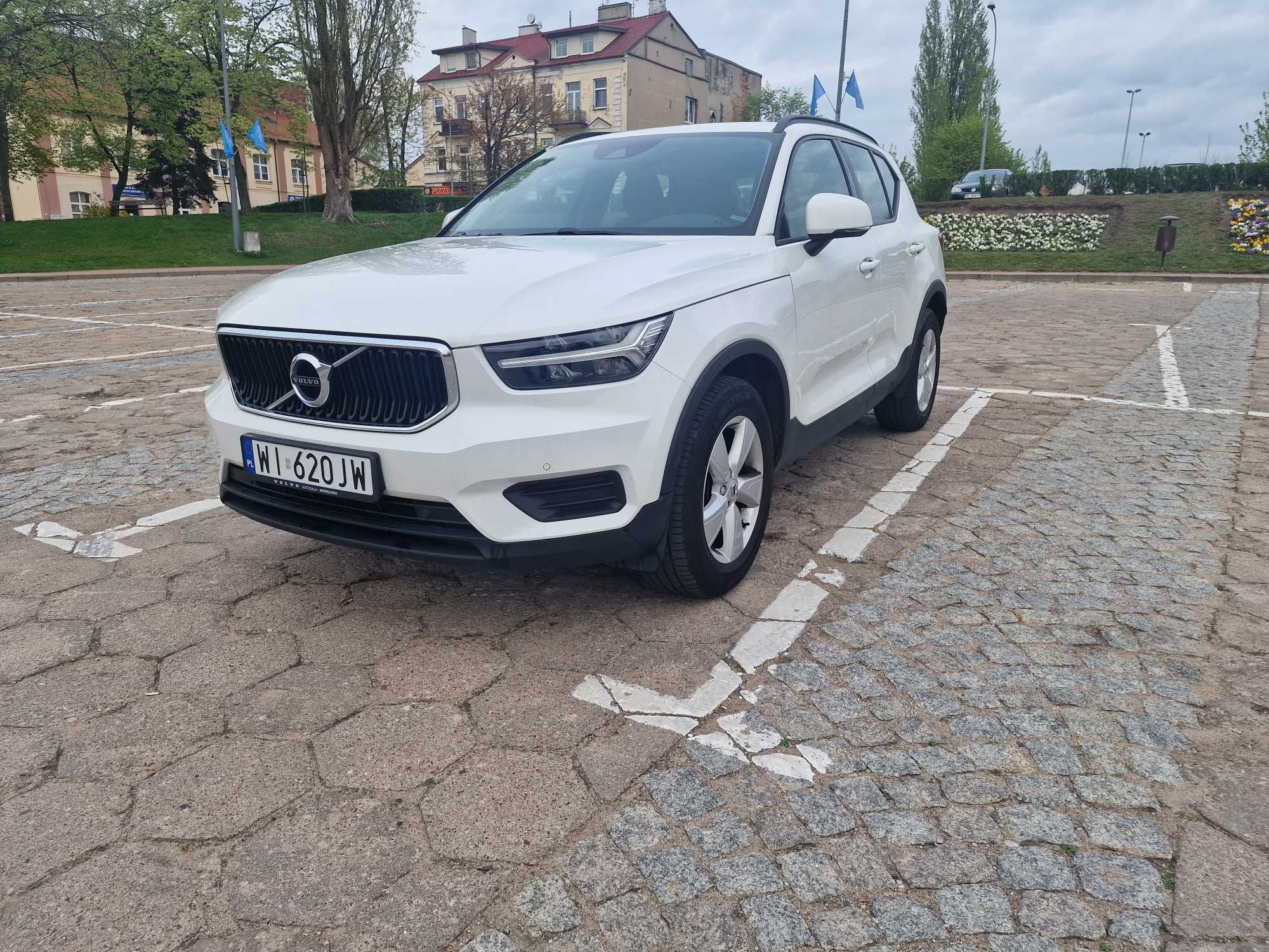 Volvo XC 40 T3 2019, mały przebieg, faktura VAT