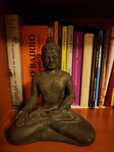 Estatueta Buda em pedra  para atmosfera ZEN