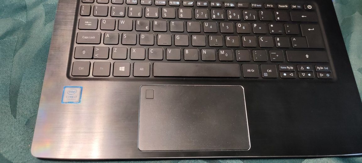 Computador portátil i7 Acer aspire S5-371