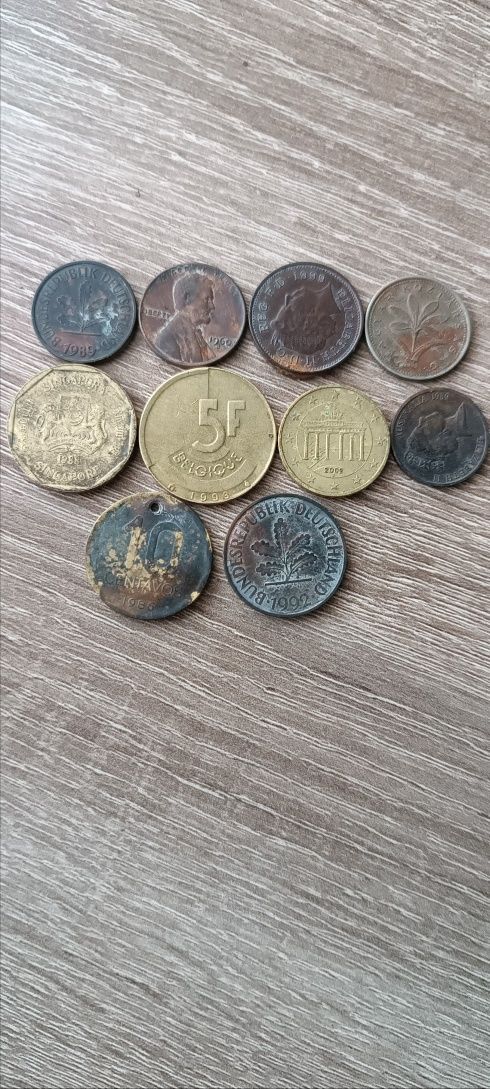 продам монеты  разных годов