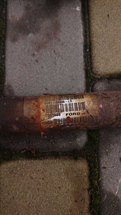 Піввісь автомобіля Форд С-макс з АКПП