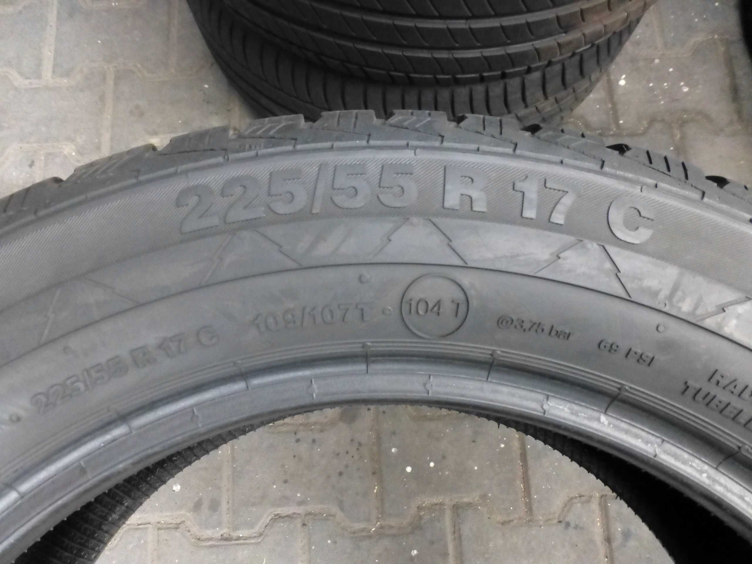 Continental Vanco winter 2  225/55r17c