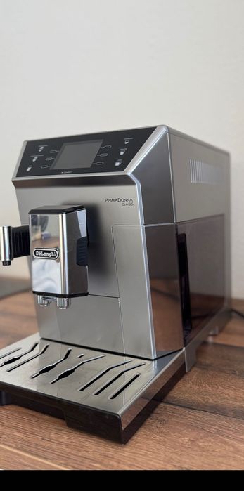Кофемашина автоматическая De’Longhi