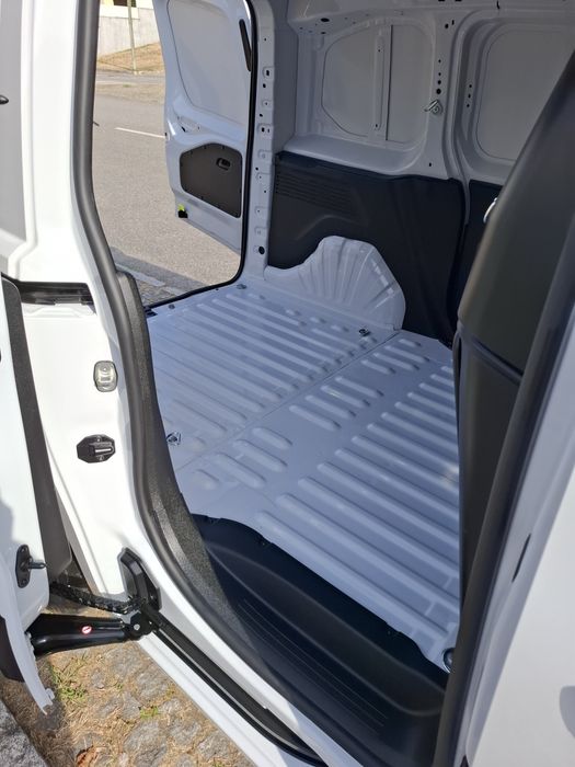 Opel Combo 1500 3 lugares 2024
