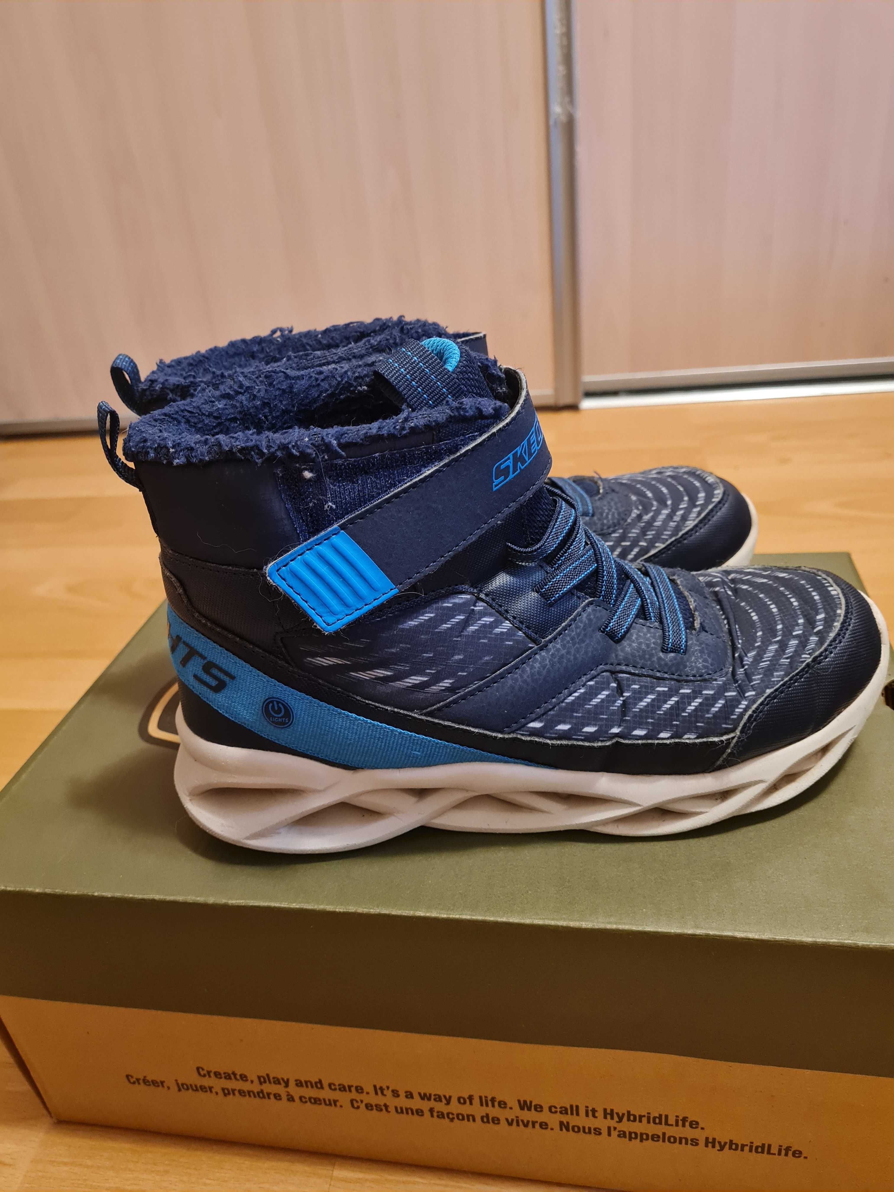 Buty Skechers świecące 37 rozmiar 23,5 cm