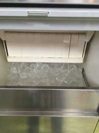 Máquina de cubos de gelo