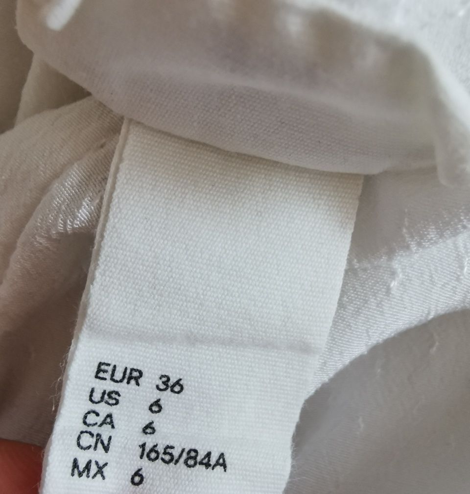 Bluzka biała z wiązaniem na szyi