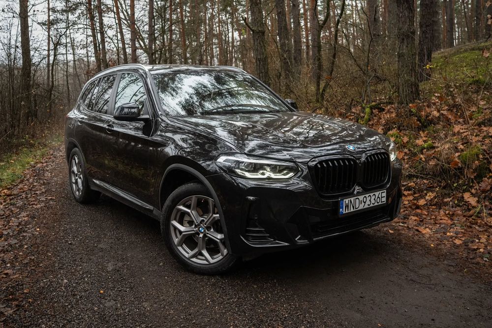 BMW X3 sDrive30i black