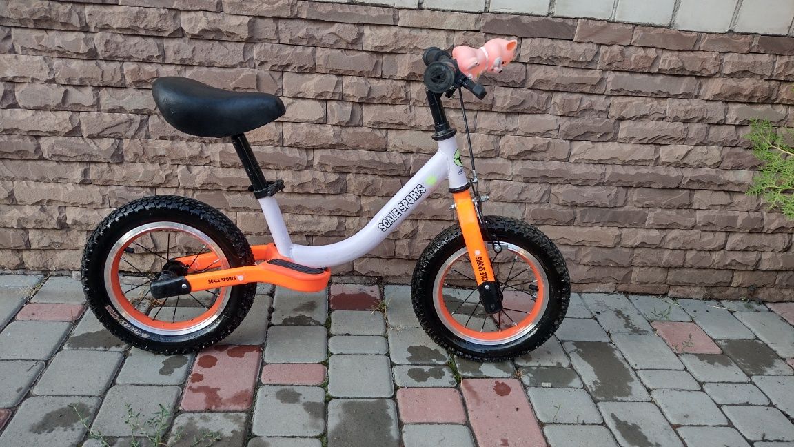 Беговел Star Scale sports от 2х лет