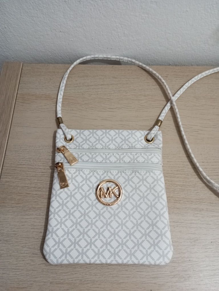 Mala Michael Kors