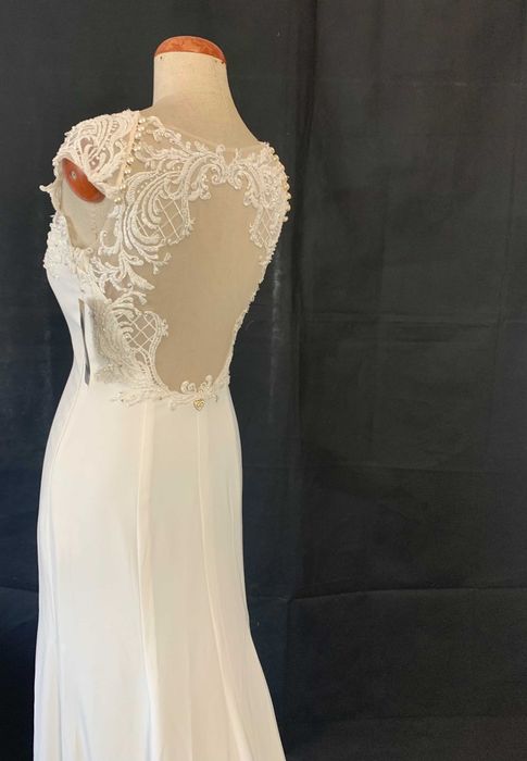 Gładka suknia ślubna linia A 38 M biała na ślub kościelny cywilny glam