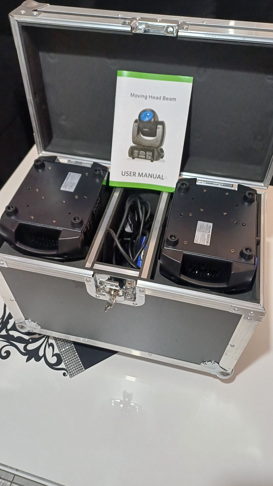 2 Glowy  moving head beam led plus case 150 w