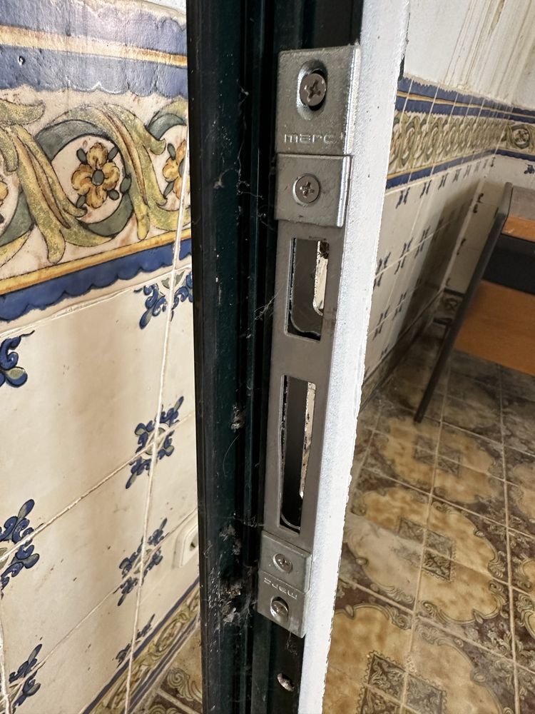 Porta com janela