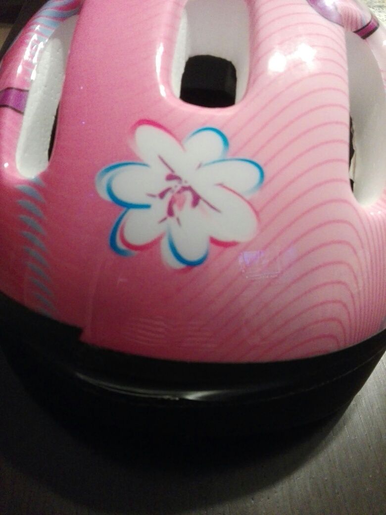Kask chronny dla dziewczynki