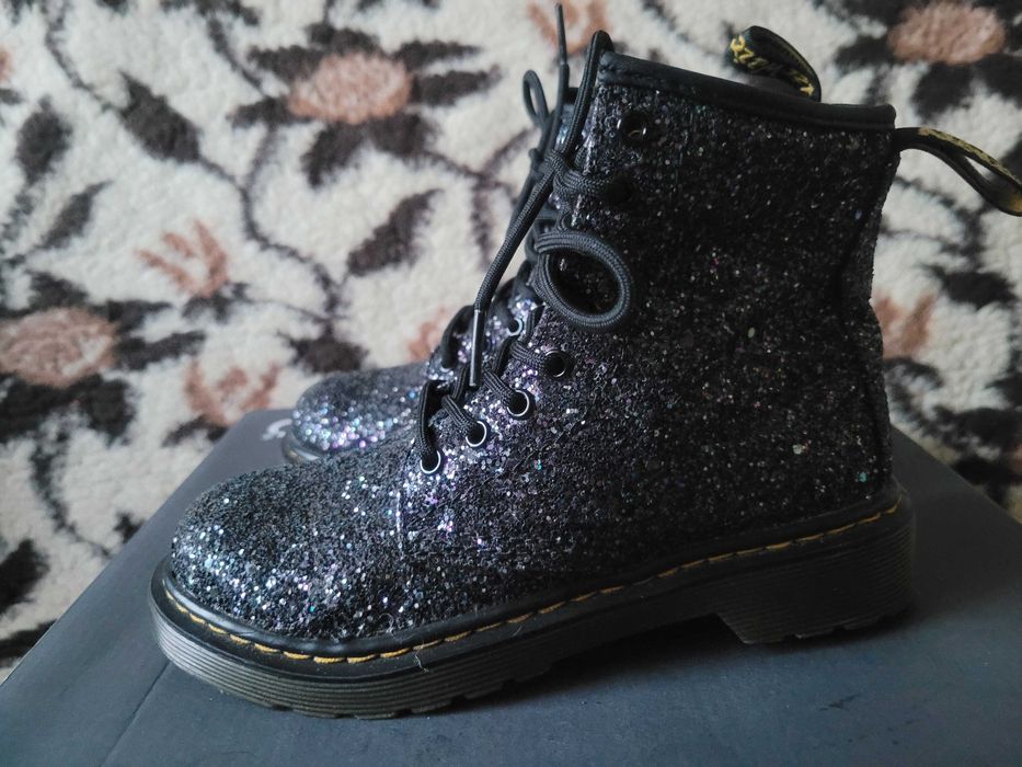 Mega dziecinne botki Dr. Martens 1460 Glitter J r.32 wkł.21 xm
