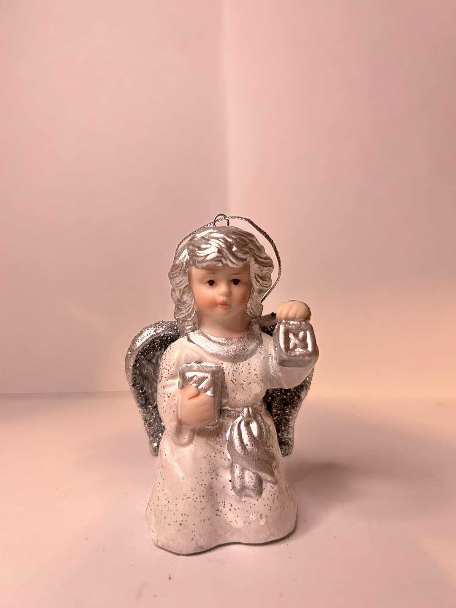 Figurka aniołka porcelanowa