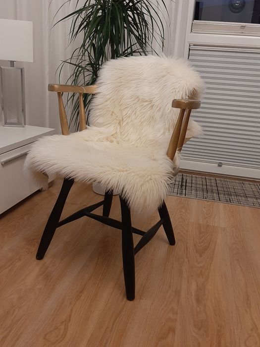 Drewiane stylowe krzeslo