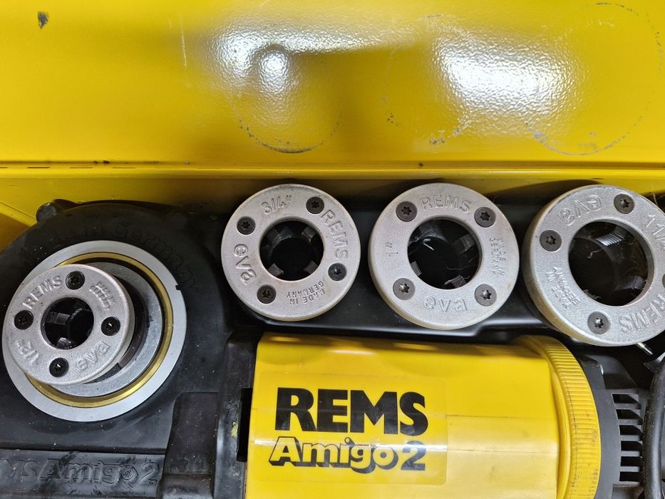 Maquina de fazer roscas REMS