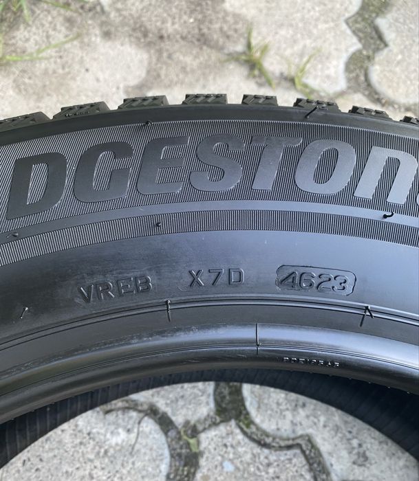 Шини зимові НОВІ R20 Bridgestone Blizzak Spike-03 275/45/20