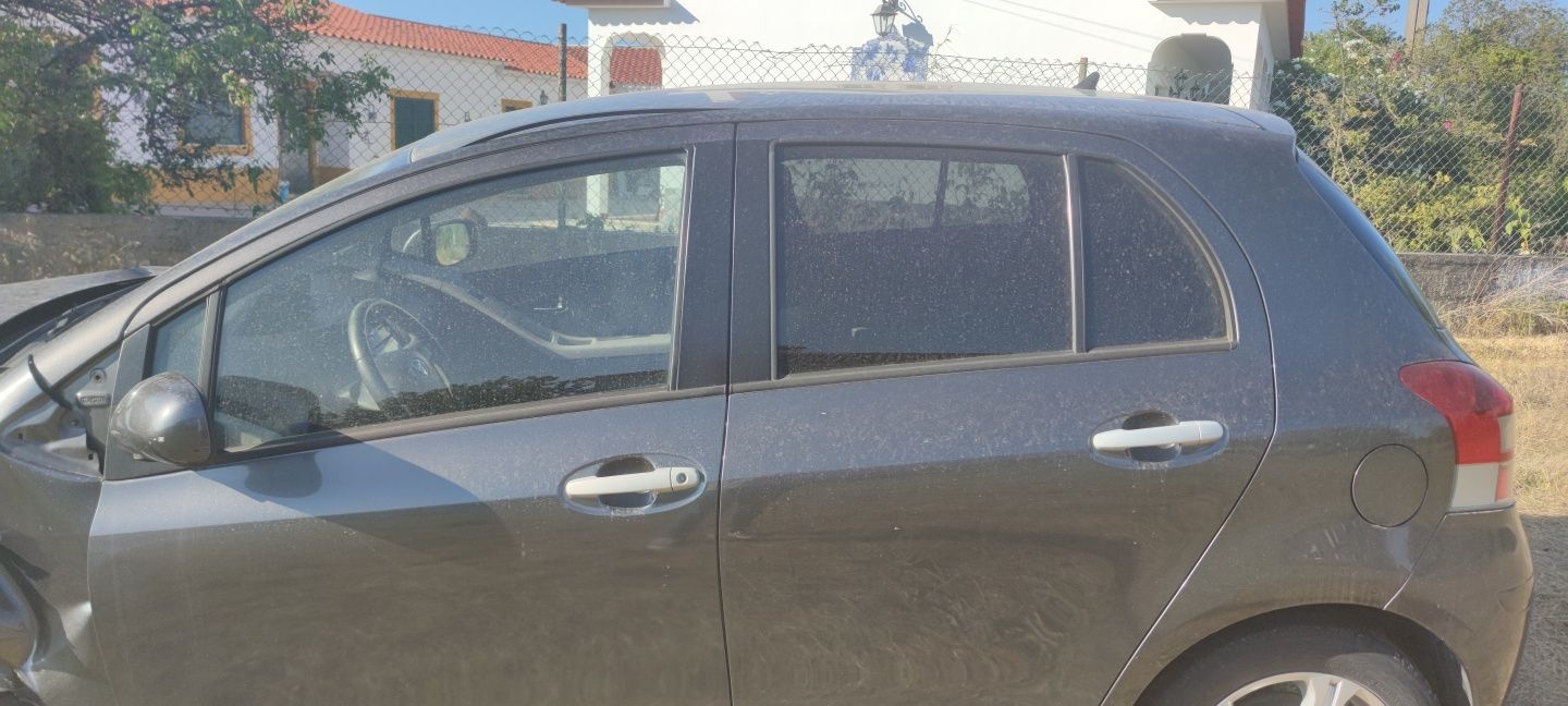 Toyota Yaris 1.4D4D 2010 para peças