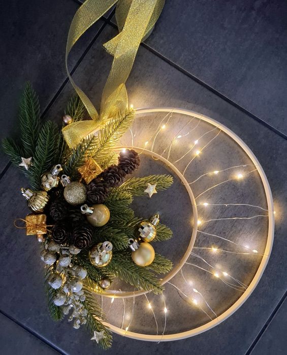 Stroiki ozdoba świąteczna księżyc oświetlony prezent szyszki bombki