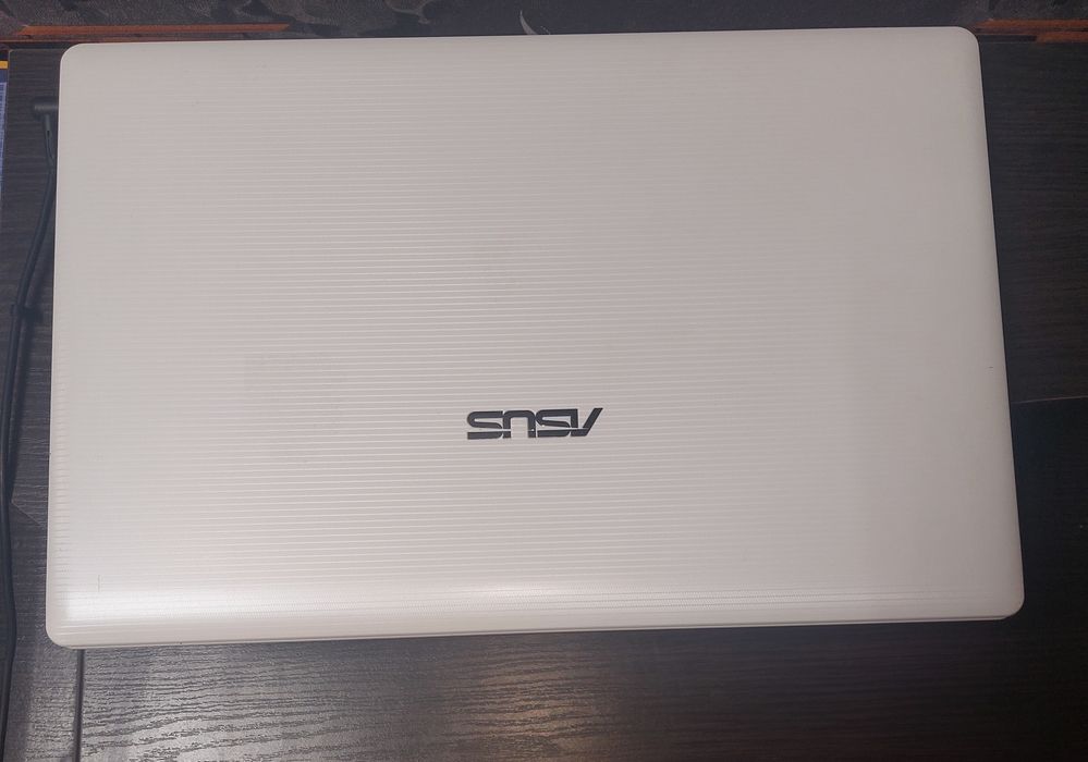 Ноутбук ASUS X75V