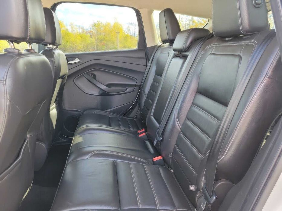 Ford Escape Titanium      2017