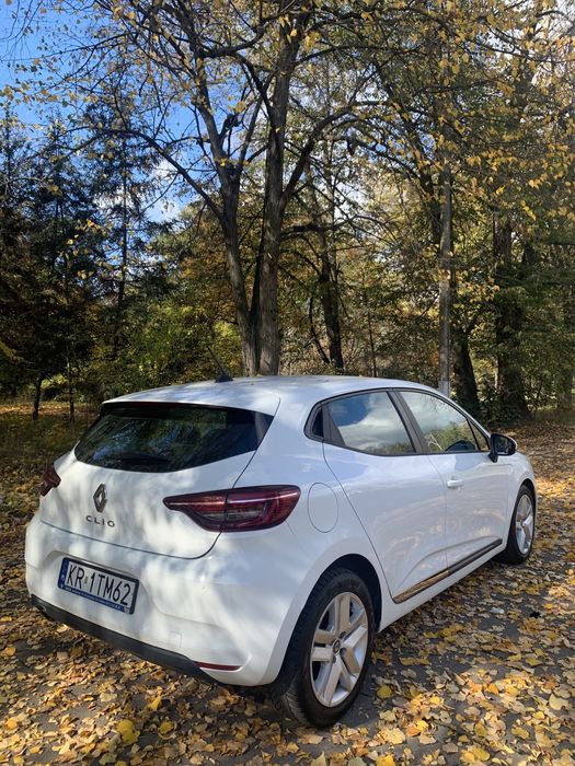 Renault Clio 5 2020 год в отличном состоянии