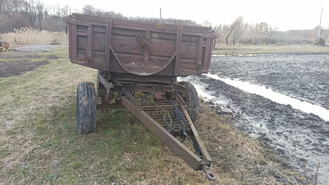 Причіп тракторний