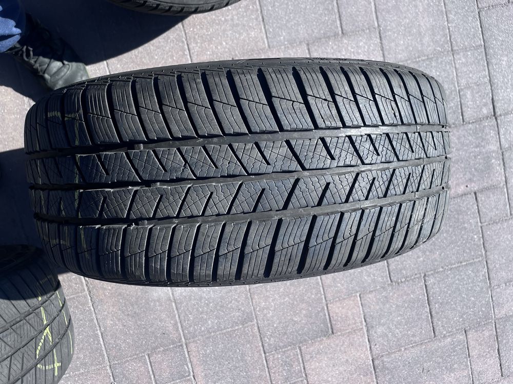 Opony Zimowe Barum Polaris 5 235/45/18