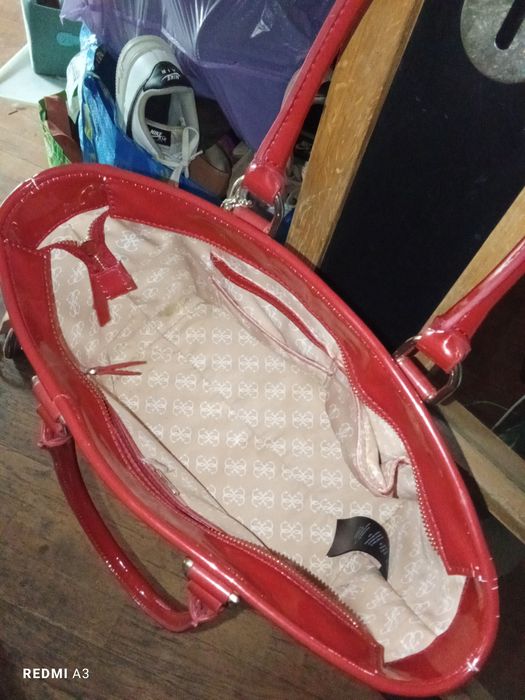 Mala de senhora Guess