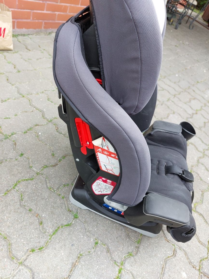 Fotelik samochodowy Graco 9-36