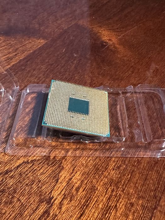 Продам Процессор Ryzen 3 3200G