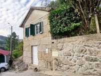 Moradia T2 / Castelo de Paiva, Fornos