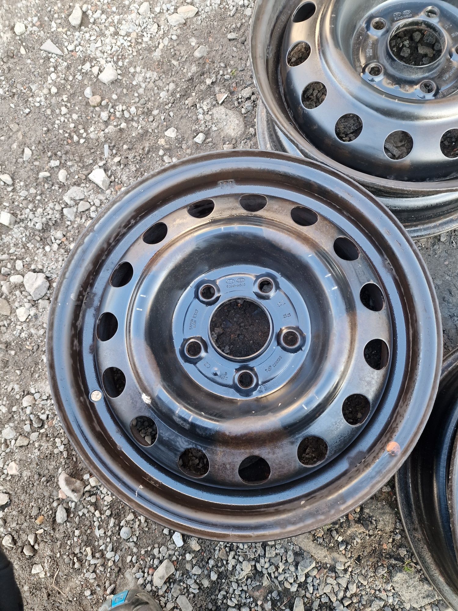 Felgi stalowe 15 5×114.3 Hyundai i20 i30 Santa Fe Kia Ceed Rio Orginał