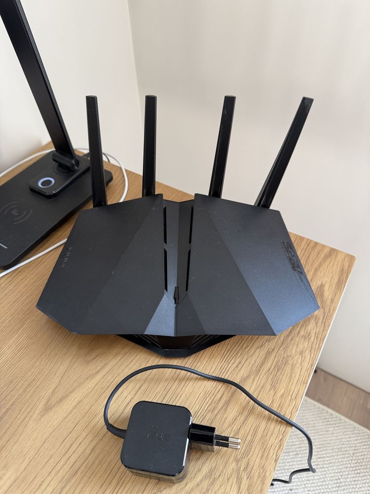 Роутер ASUS AX82U