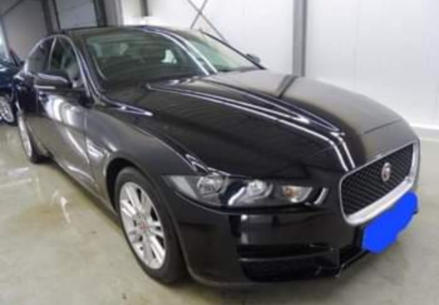 Jaguar xe 2.0d com motor avariado