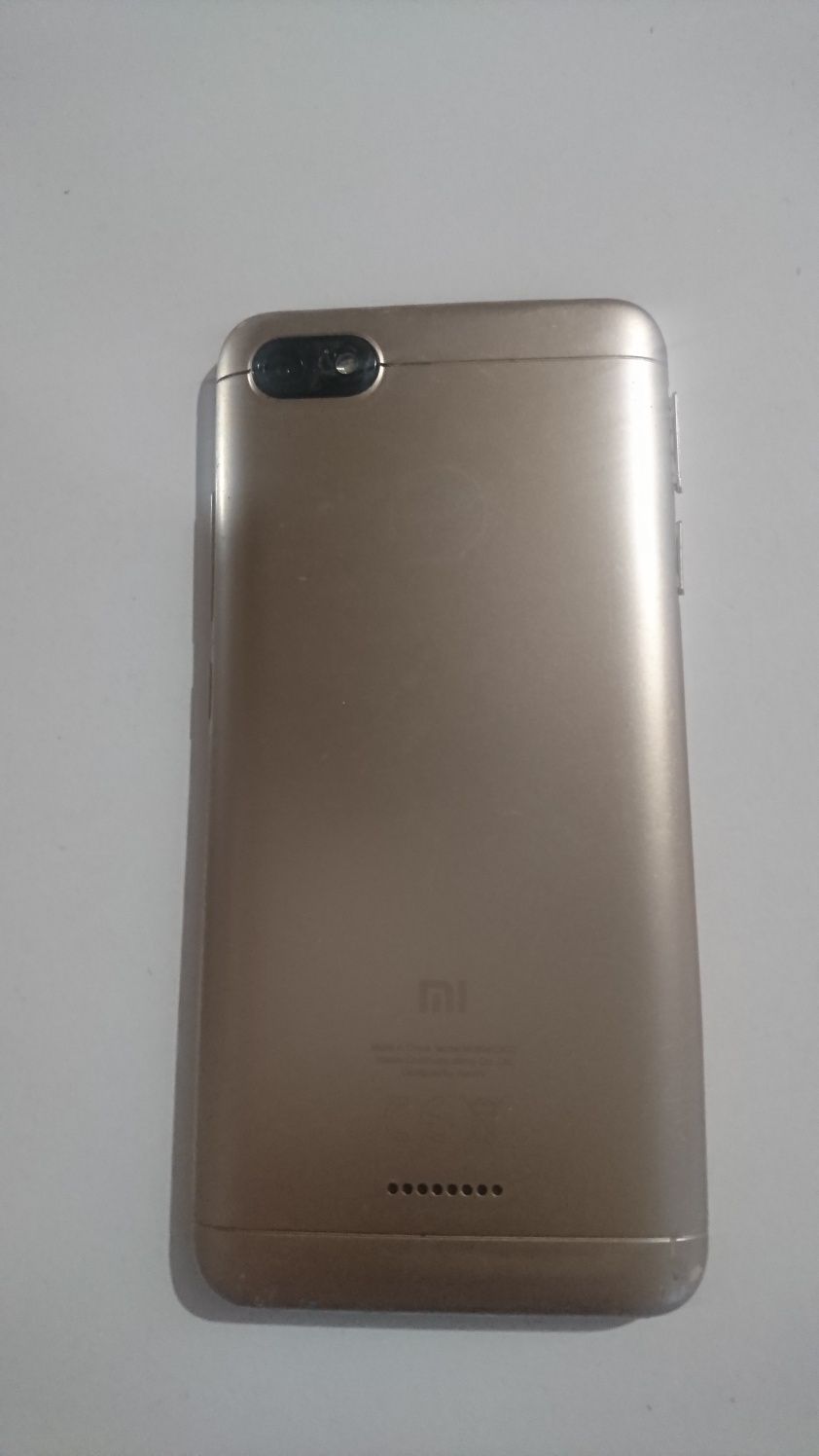 Смартфон Xiaomi Redmi 6A в неробочем состоянии