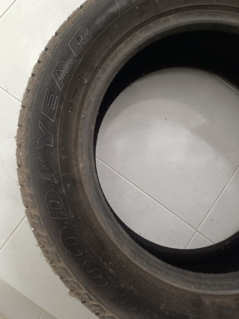 Pneu Goodyear novo