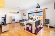 Apartamento T2 com sotão em zona de Santo Varão, Montemor