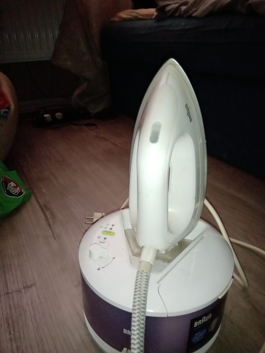 Парогенератор - Утюг Braun IS2044VI