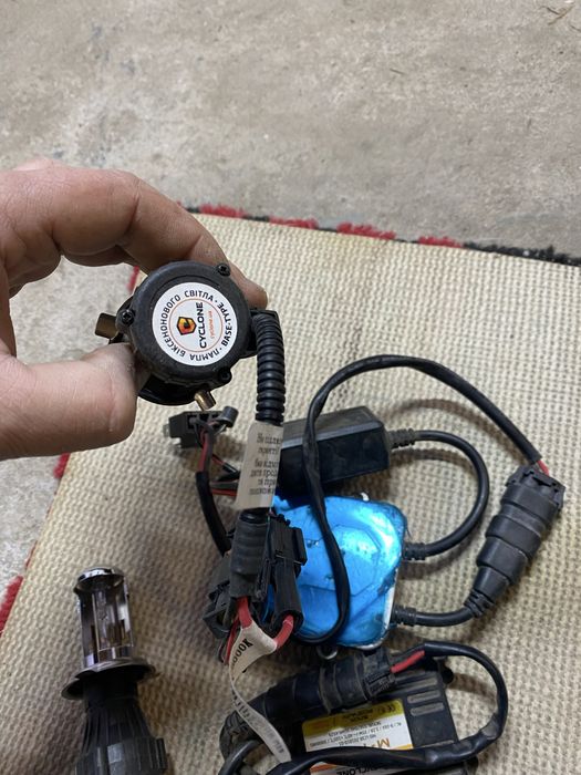 Світло Ксенон н4