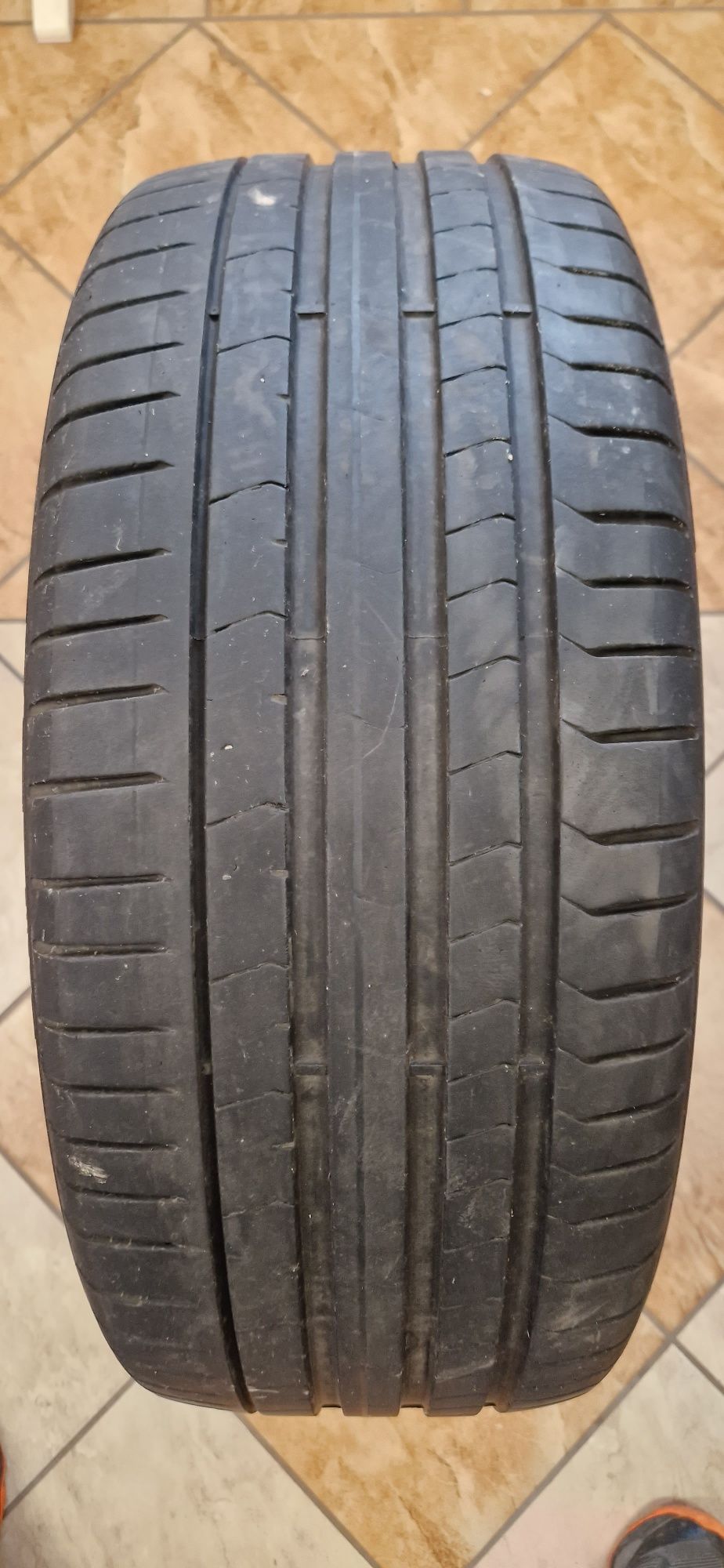 Opony 255/40R21 102Y 2021