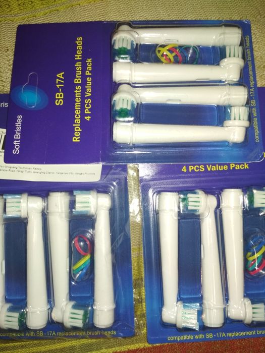 Насадки 4 шт на електричні зубні щітки Oral B Орал Б