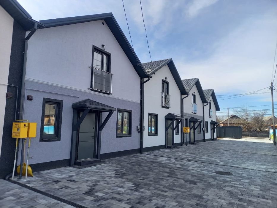 Продаж танхаусів Шкуринці від 80000