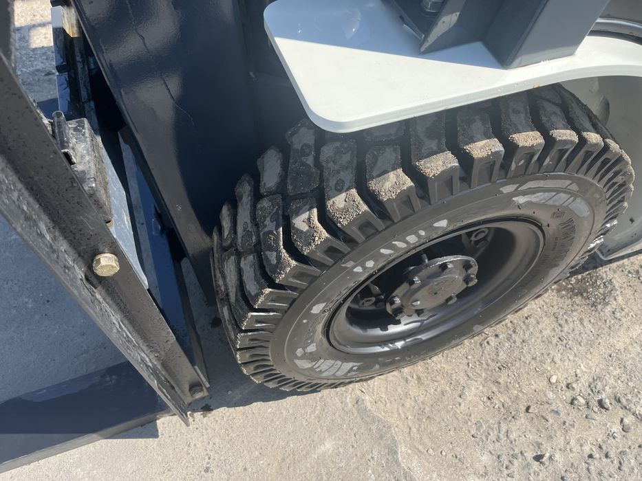 Вилковий навантажувач Nissan-Unicarriers, вилочный погрузчик